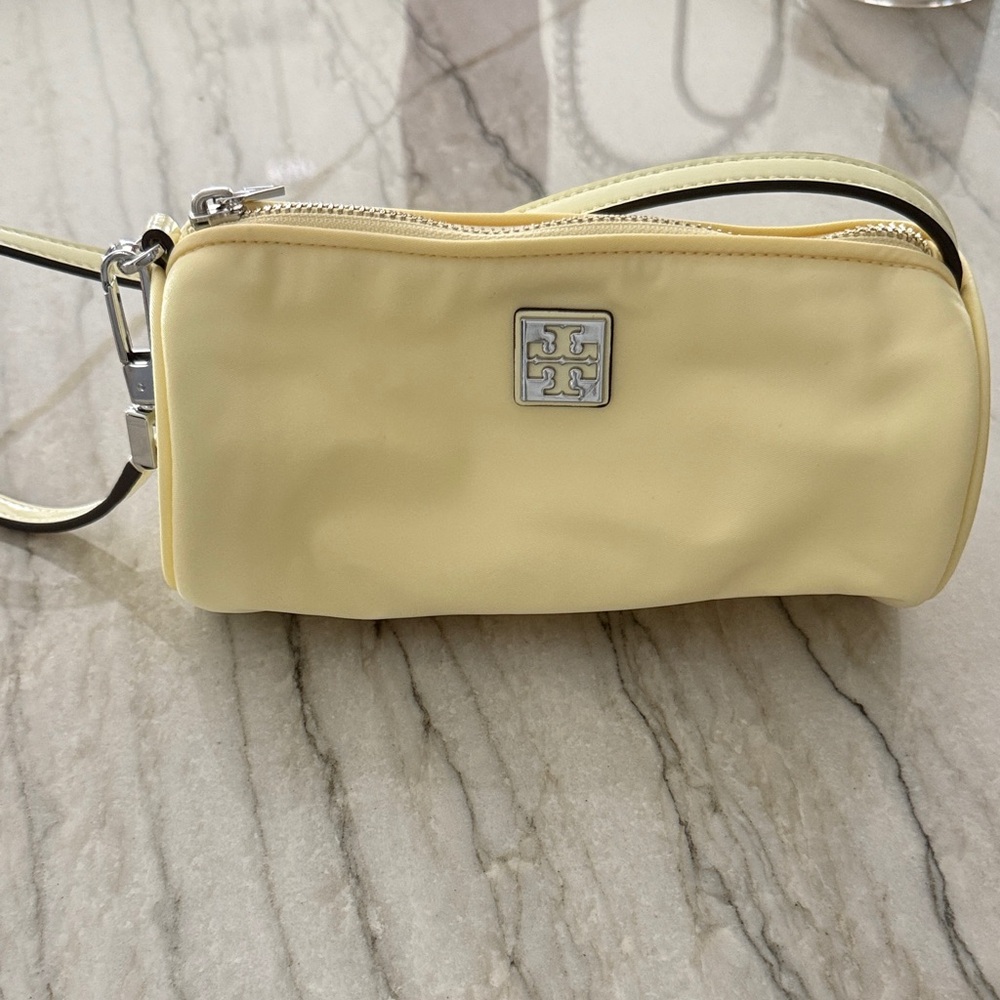Tory Burch Cream Wristlet Clutch